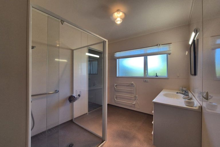 Photo of property in 4 Allman Drive, Coromandel, 3506