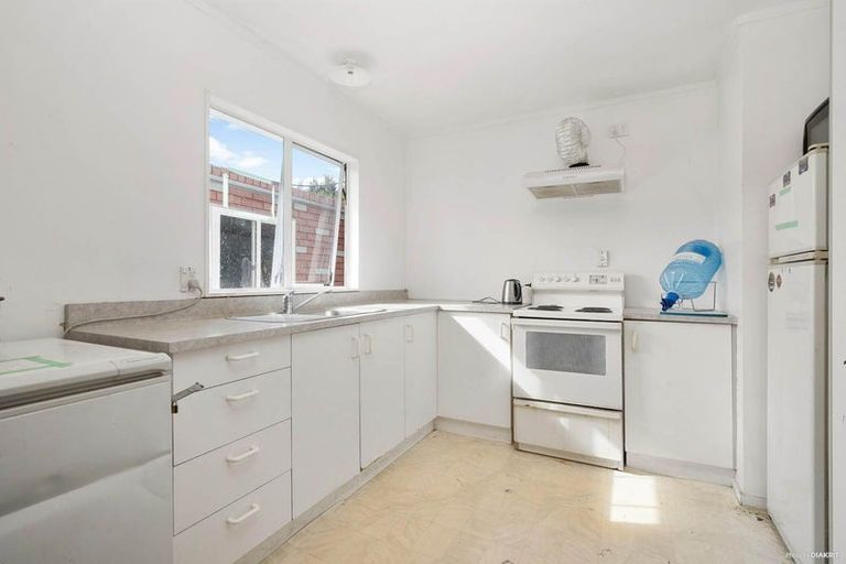 Photo of property in 1/18 Eulogy Place, Randwick Park, Auckland, 2105