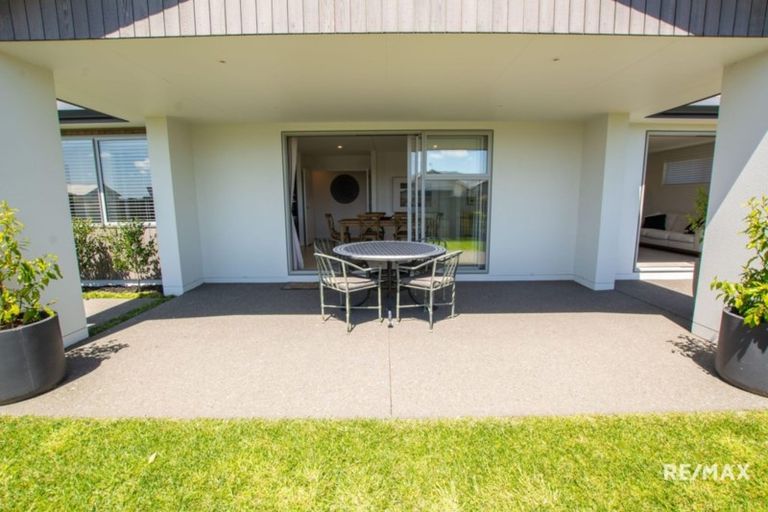 Photo of property in 54 Penetaka Heights, Pyes Pa, Tauranga, 3112