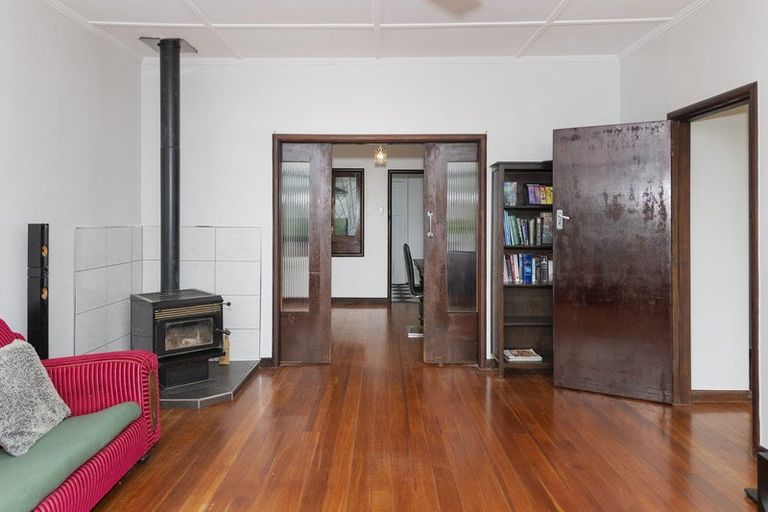 Photo of property in 37 Muir Street, Te Hapara, Gisborne, 4010