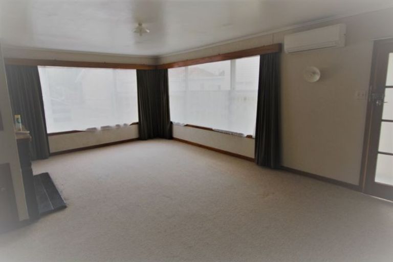 Photo of property in 391 College Street, Hokowhitu, Palmerston North, 4410