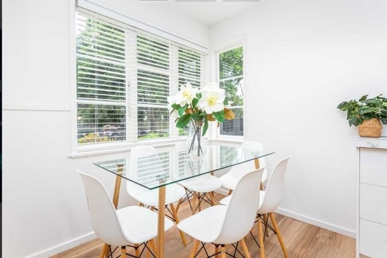 Photo of property in 17 Ballantyne Avenue, Upper Riccarton, Christchurch, 8041