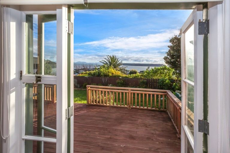 Photo of property in 33a Herewini Street, Titahi Bay, Porirua, 5022