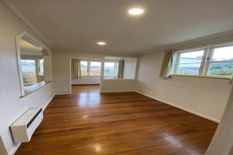 Photo of property in 1/17 Otakau Road, Milford, Auckland, 0620