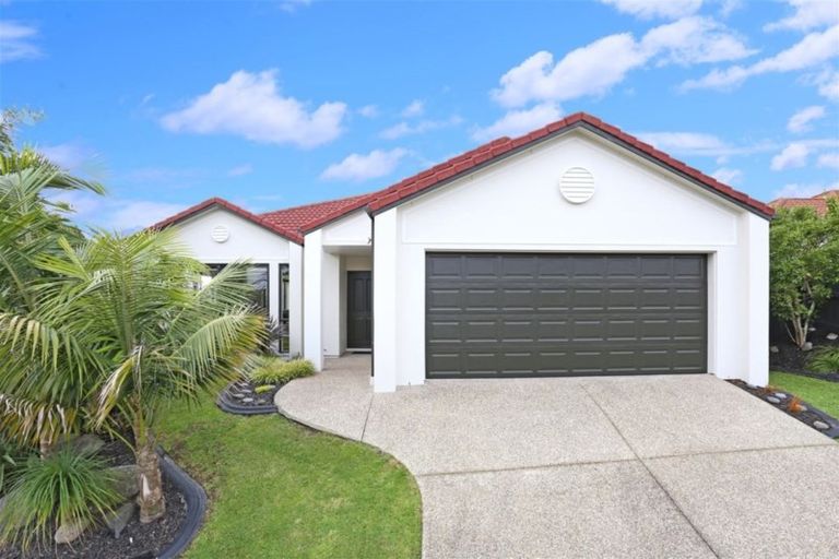 Photo of property in 17 Chelmsley Avenue, Henderson, Auckland, 0612