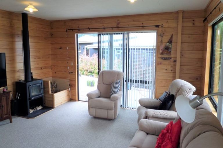 Photo of property in 65 Parekaawa Drive, Motuoapa, Turangi, 3382