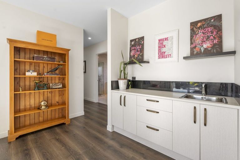 Photo of property in 14 Leebank Crescent, Riverhead, 0820