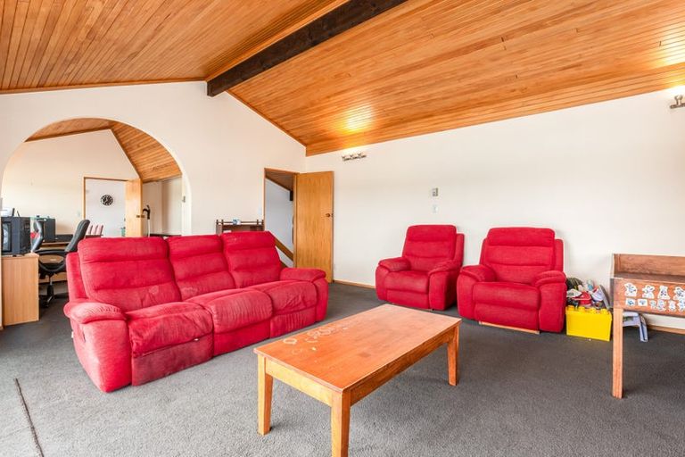 Photo of property in 35 Bosun Terrace, Whitby, Porirua, 5024