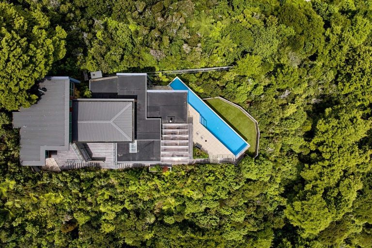 Photo of property in 13a Walter Road, Lowry Bay, Lower Hutt, 5013