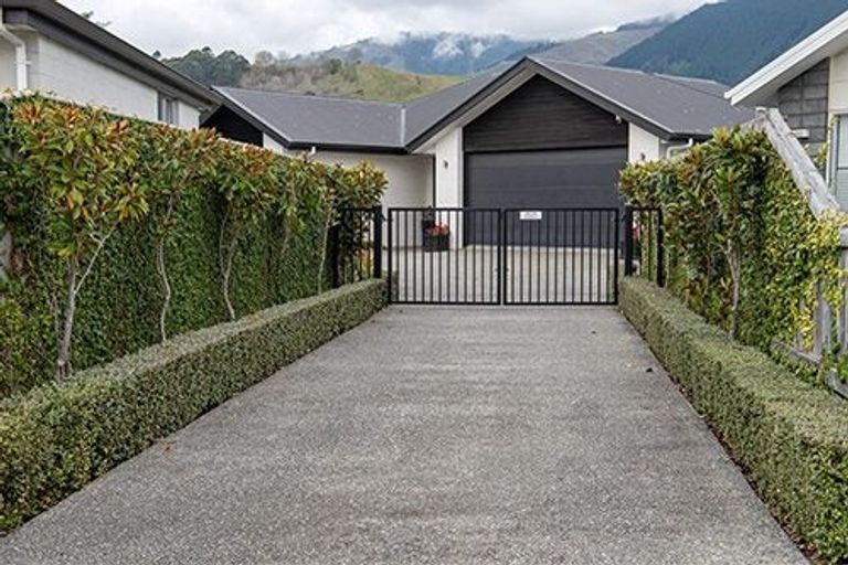 Photo of property in 13 Boysenberry Grove, Richmond, 7020