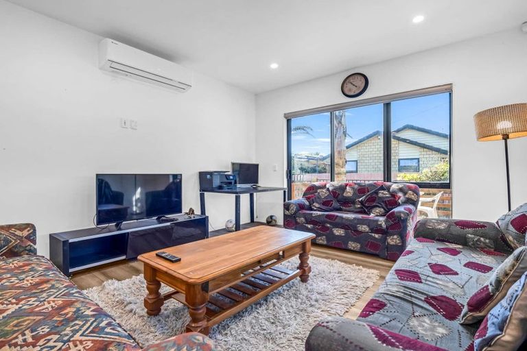 Photo of property in 43b Springs Road, Parakai, 0830