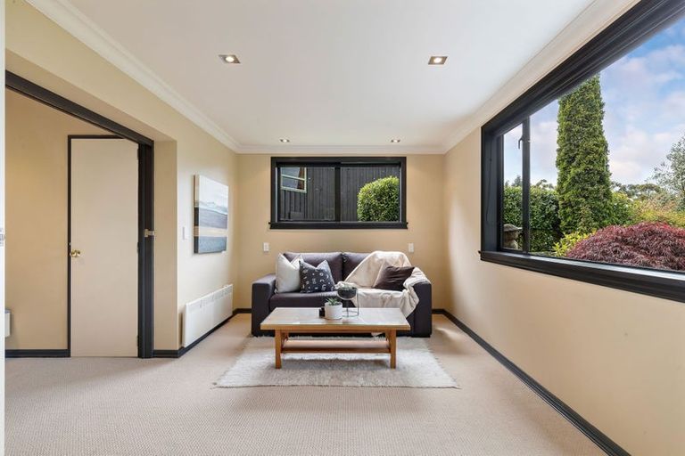 Photo of property in 9 Evergreen Place, Sunshine Bay, Queenstown, 9300