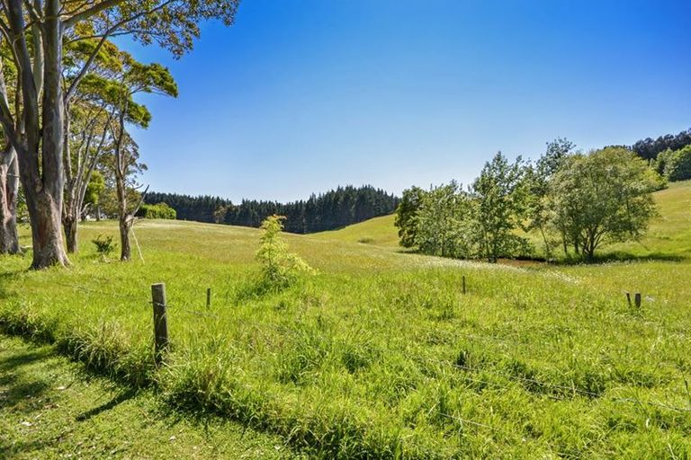 Photo of property in 55 Russell Road, Wainui, Silverdale, 0992