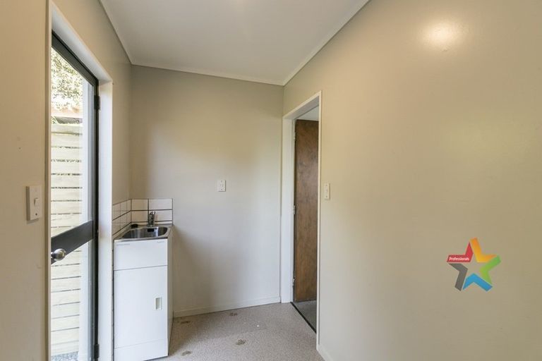 Photo of property in 15 Sheridan Terrace, Johnsonville, Wellington, 6037