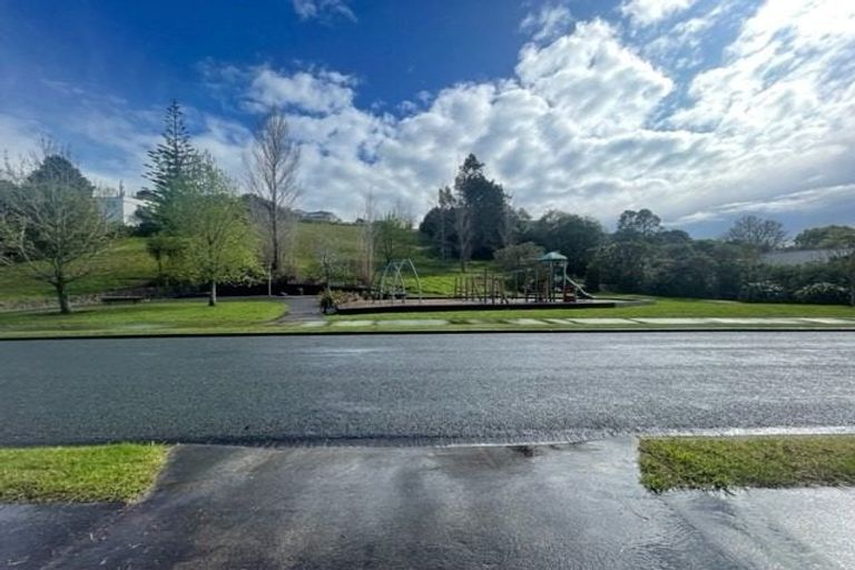 Photo of property in 48 Topliss Drive, Northcross, Auckland, 0632