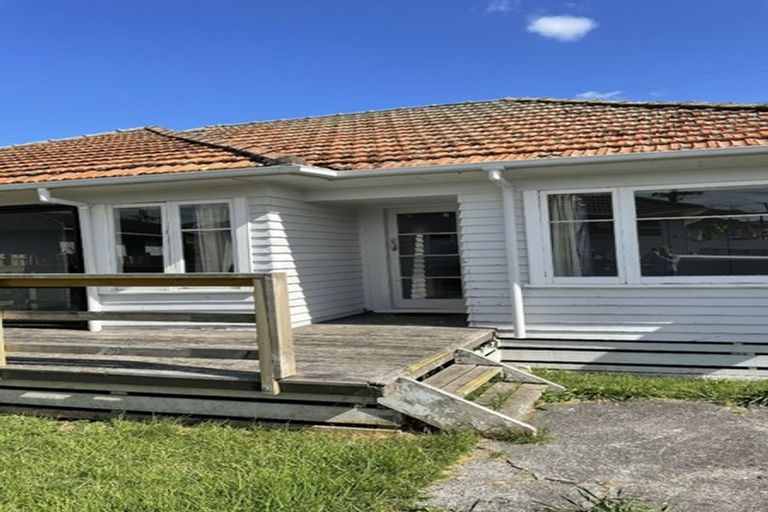 Photo of property in 1/8 Fisher Crescent, Otara, Auckland, 2023