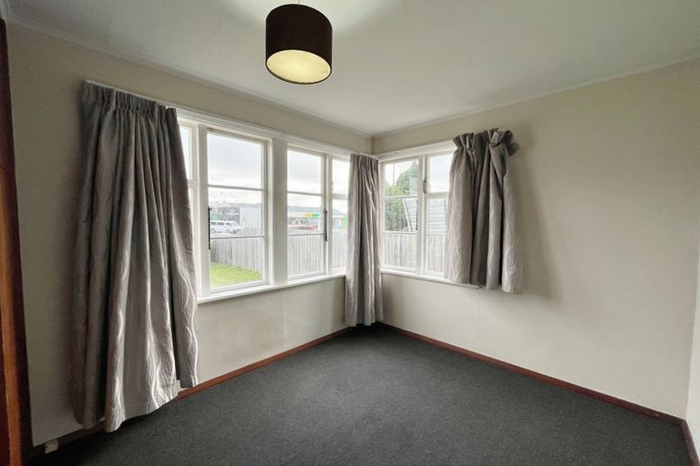 Photo of property in 345 Riccarton Road, Upper Riccarton, Christchurch, 8041