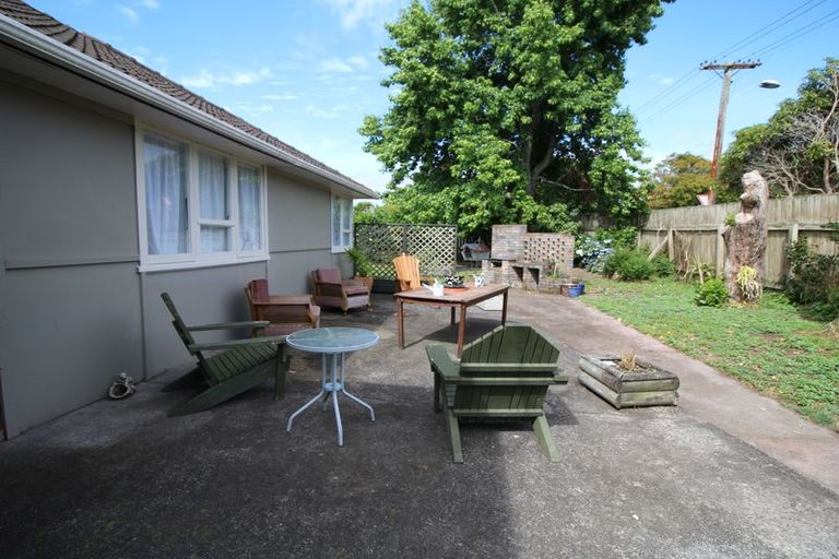 Photo of property in 19 Island View Road, Western Heights, Rotorua, 3015