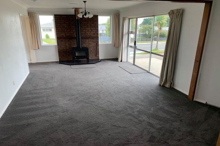 Photo of property in 10 Burns Street, Kew, Invercargill, 9812