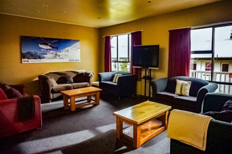 Photo of property in 9 Cron Avenue, Te Atatu South, Auckland, 0610