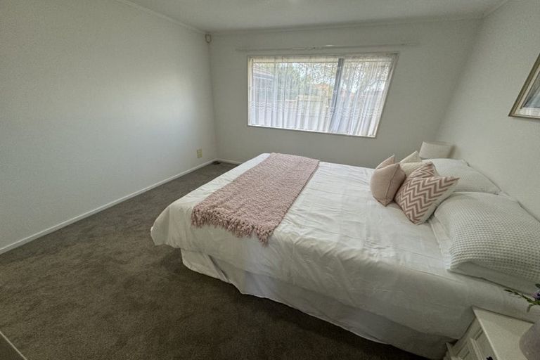 Photo of property in 1 Tir Conaill Avenue, Flat Bush, Auckland, 2019