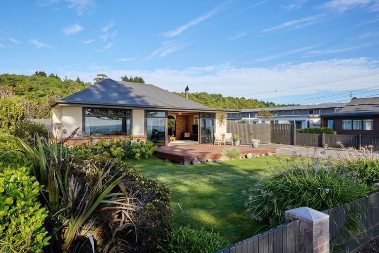 Photo of property in 136 Esplanade, Kaikoura, 7300