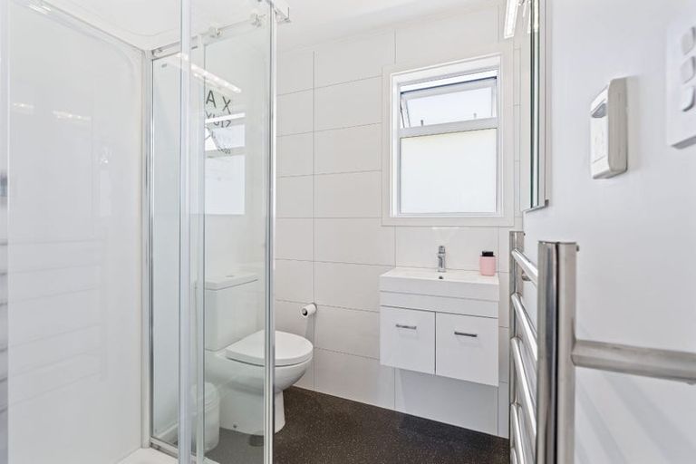 Photo of property in 218a Cambridge Street, Levin, 5510