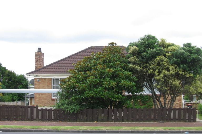 Photo of property in 50a Donovan Street, Blockhouse Bay, Auckland, 0600