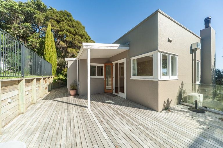 Photo of property in 35 Beacon Hill Road, Strathmore Park, Wellington, 6022