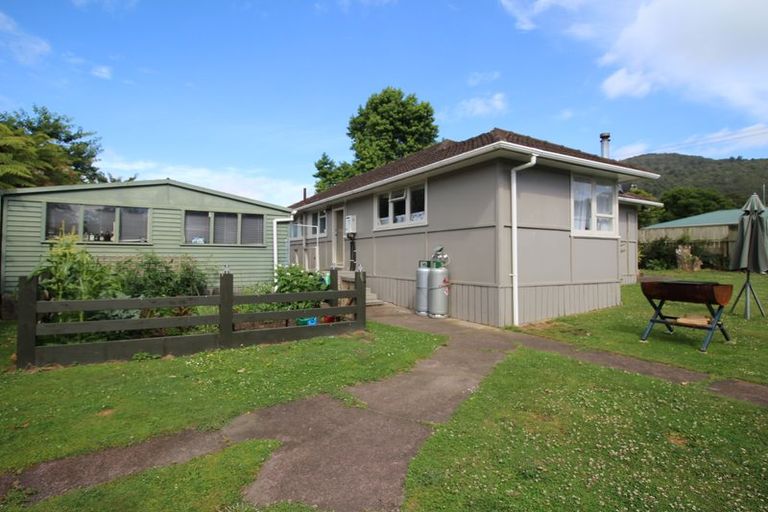 Photo of property in 19 Island View Road, Western Heights, Rotorua, 3015