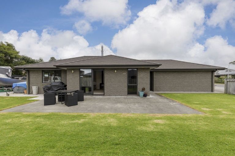 Photo of property in 40 Dreaver Drive, Waitara, 4320