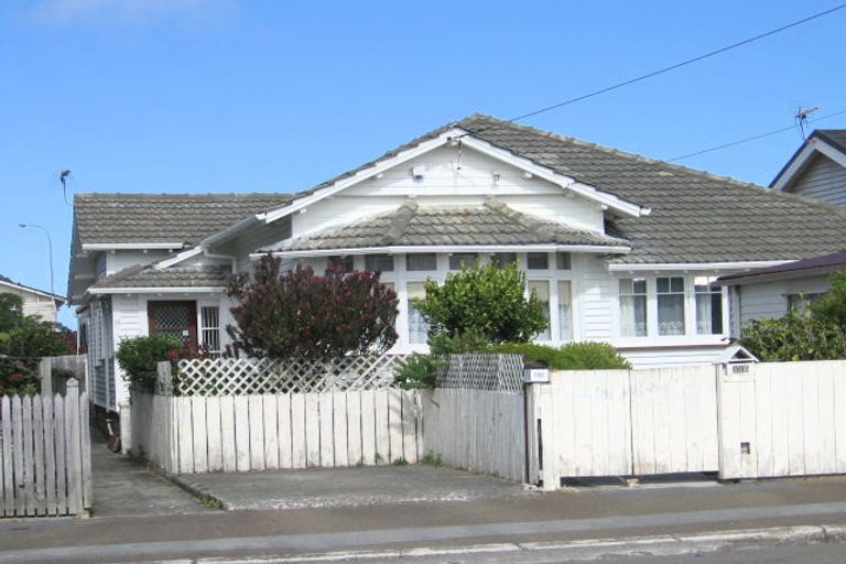 Photo of property in 113 Apu Crescent, Lyall Bay, Wellington, 6022