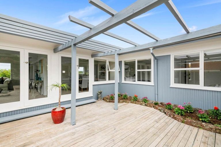 Photo of property in 20 Woodcote Drive, Glenfield, Auckland, 0629