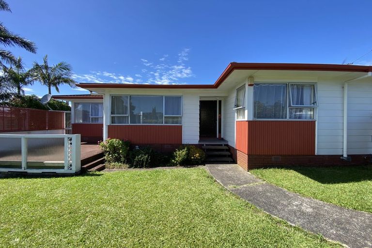 Photo of property in 60 Casuarina Road, Half Moon Bay, Auckland, 2012