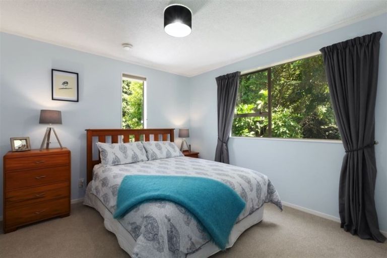 Photo of property in 3 Achilles Close, Tawa, Wellington, 5028