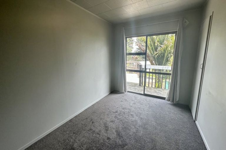 Photo of property in 25 Midgley Road, West Harbour, Auckland, 0618