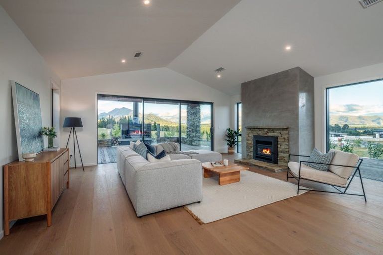 Photo of property in 30 Carrickmore Crescent, Wanaka, 9305