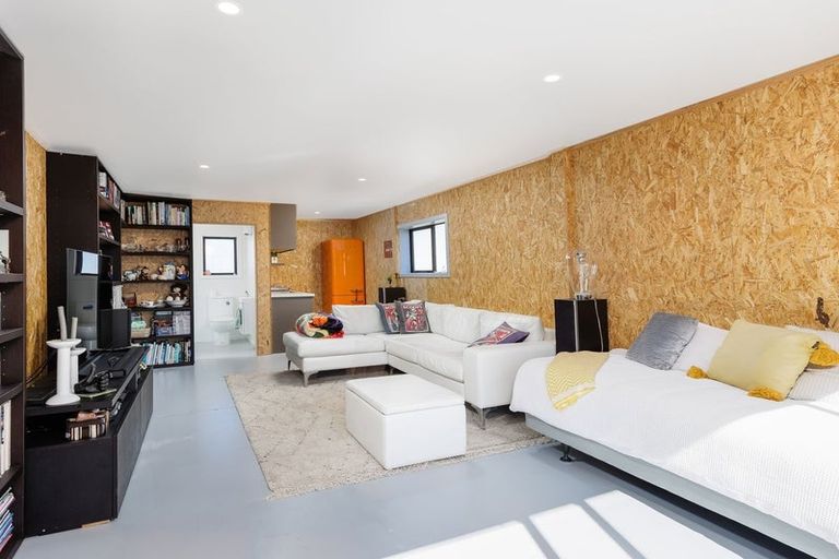 Photo of property in 246 Centrewood Park Road, Waimate, 7977