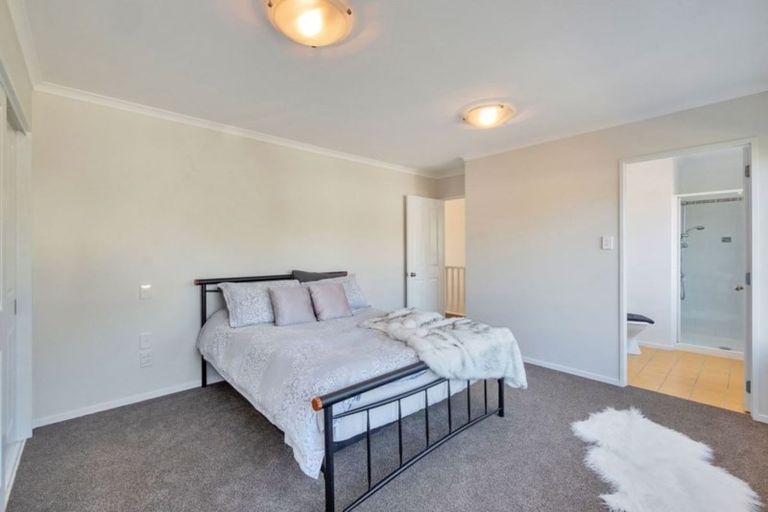 Photo of property in 15 Pooks Road, Ranui, Auckland, 0612