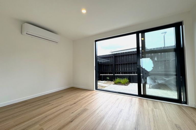 Photo of property in 39 Travis View Drive, Fairview Heights, Auckland, 0632