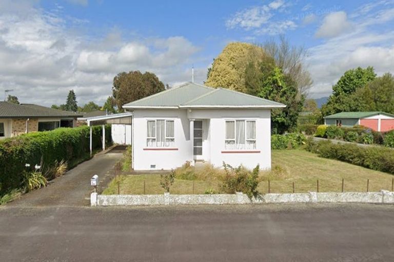 Photo of property in 56 Mcphee Street, Dannevirke, 4930