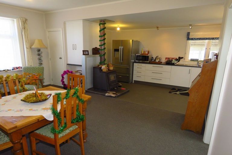 Photo of property in 128 Brougham Street, Westport, 7825