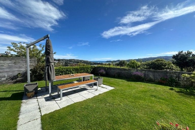 Photo of property in 6 Stormanstown Way, Seatoun, Wellington, 6022