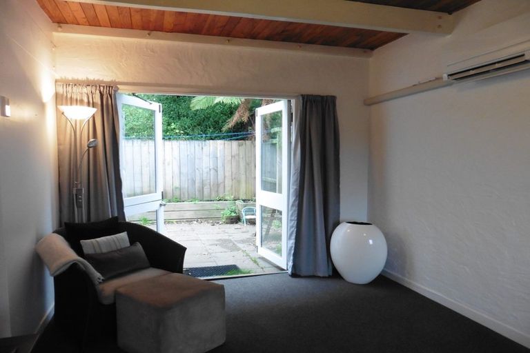 Photo of property in 18/10 Pitarua Street, Thorndon, Wellington, 6011