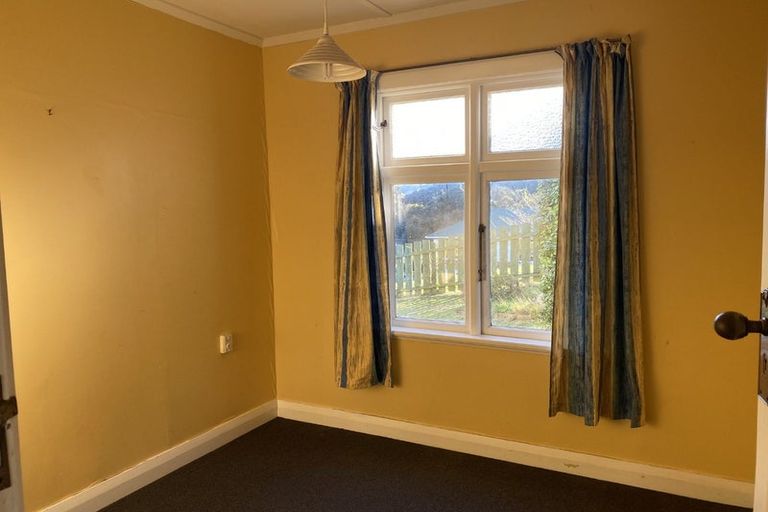 Photo of property in 12 Gorman Street, Macandrew Bay, Dunedin, 9014