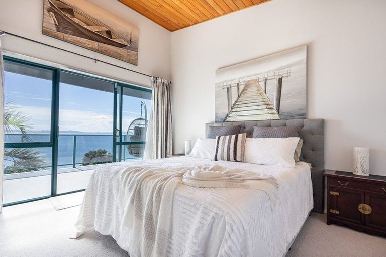 Photo of property in Signal Stn Road, Pouto, Te Kopuru, 0391