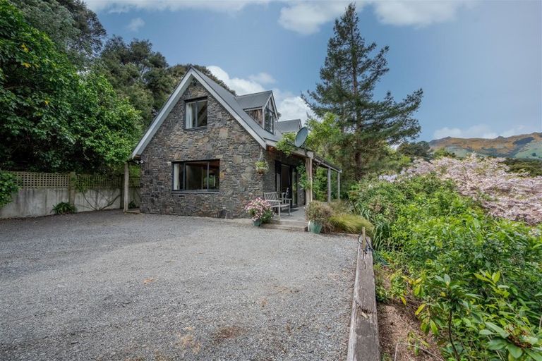 Photo of property in 6888e Christchurch Akaroa Road, Takamatua, 7581