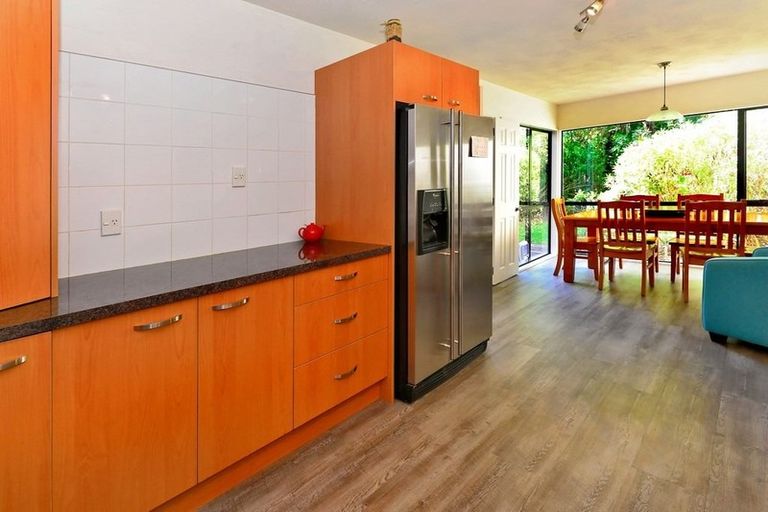 Photo of property in 2/266 Riccarton Road, Upper Riccarton, Christchurch, 8041