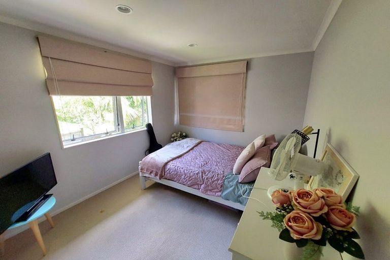 Photo of property in 12 Lomas Way, Albany, Auckland, 0632