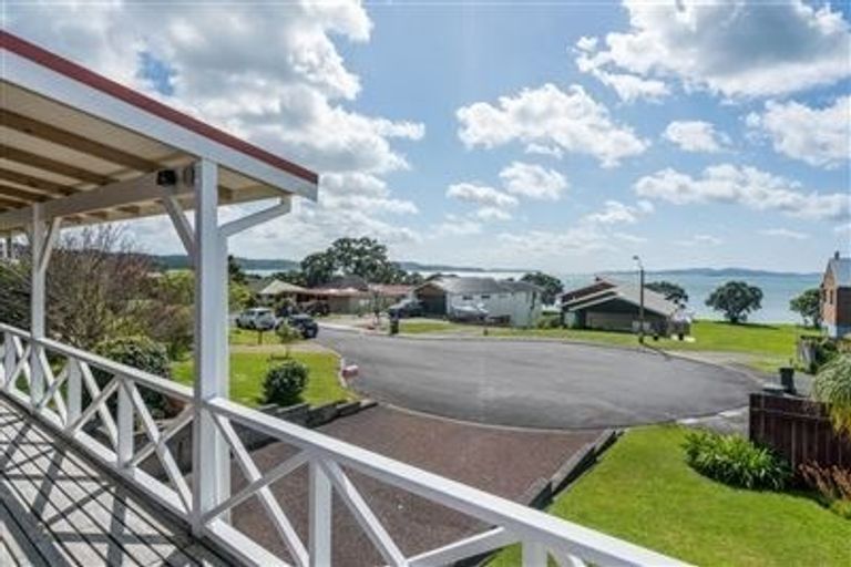 Photo of property in 10 Moana Terrace, Snells Beach, 0920